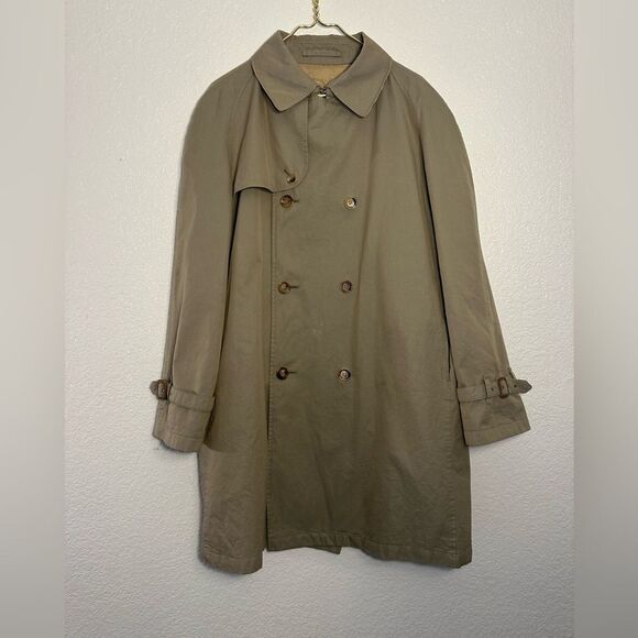 Burberry Other - Burberry Trench Coat Men’s Beige size 44R